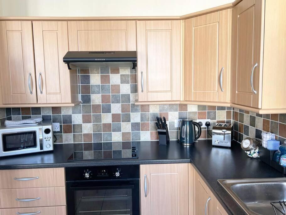 Private Parking, Central Llandudno, King Bed With Ensuite At Clement Lodge Exteriör bild