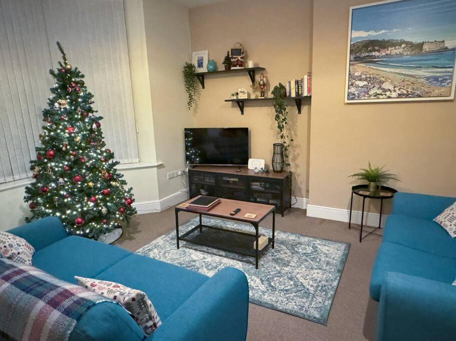 Private Parking, Central Llandudno, King Bed With Ensuite At Clement Lodge Exteriör bild