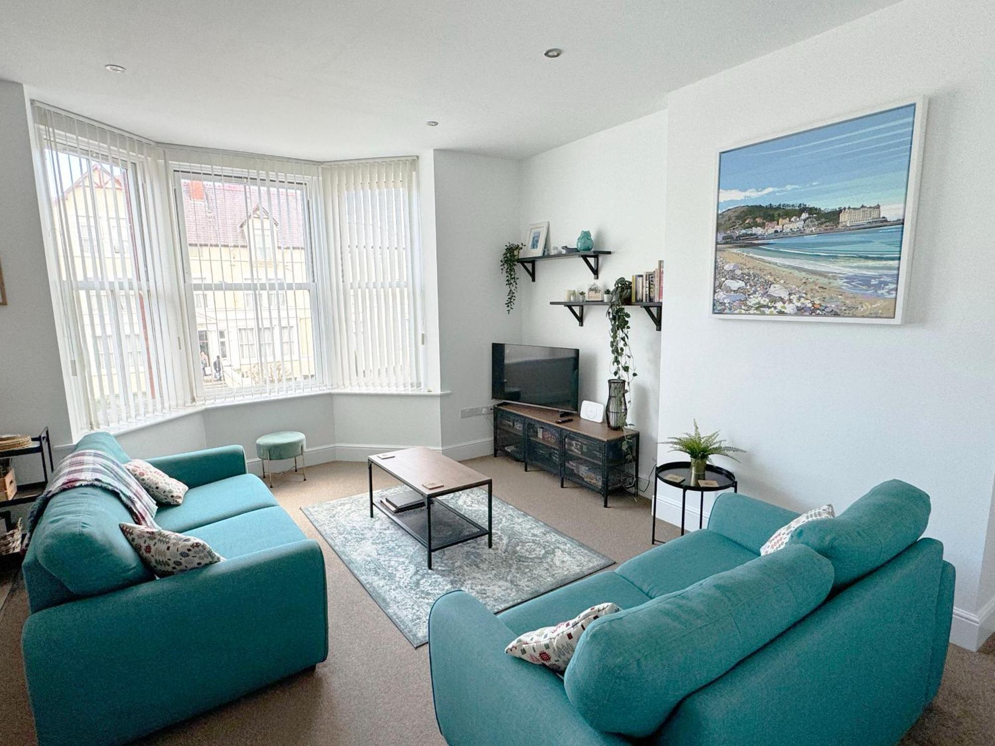 Private Parking, Central Llandudno, King Bed With Ensuite At Clement Lodge Exteriör bild